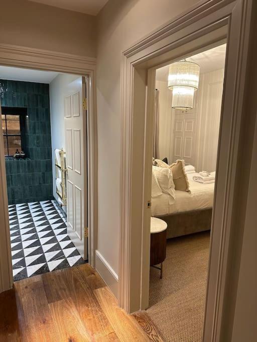 Brand New Georgian Flat In * Бат