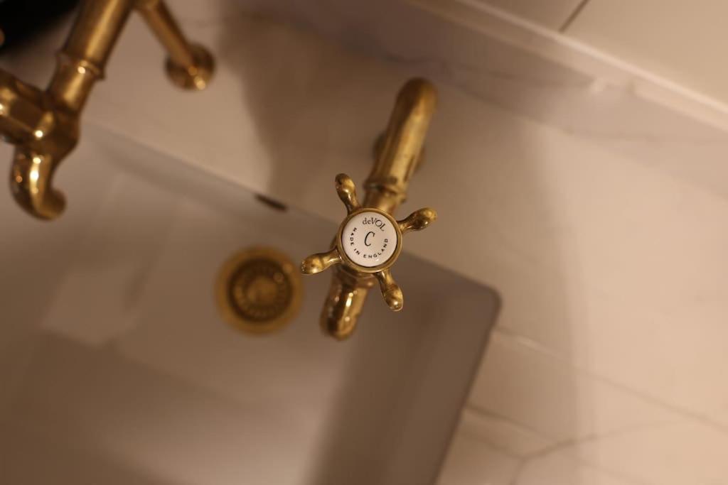 Brand New Georgian Flat In * Бат