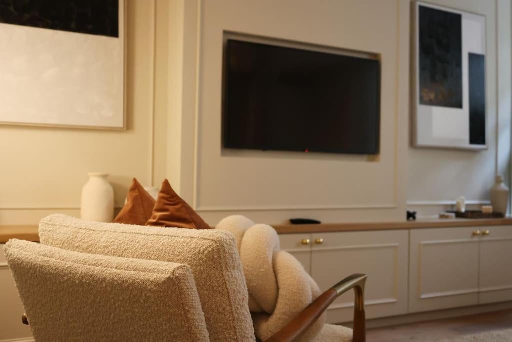 Апартаменты Brand New Georgian Flat In