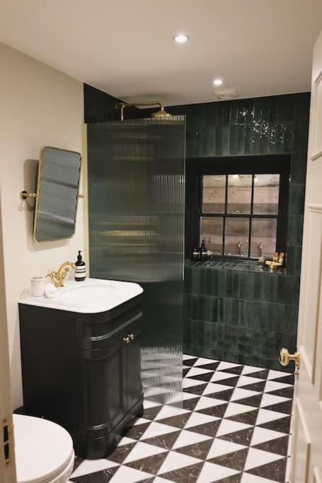 Апартаменты Brand New Georgian Flat In
